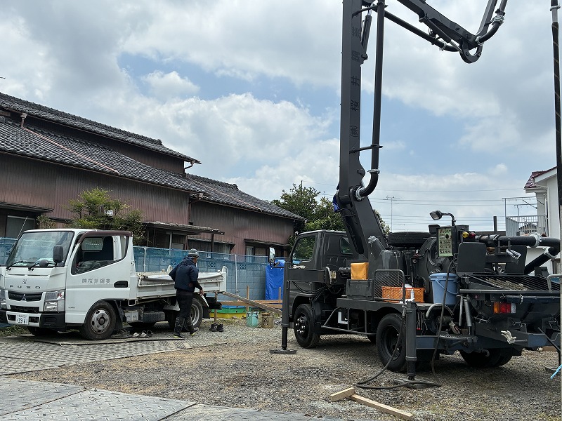 42277CF8-5920-4A57-B89F-3958936E5411